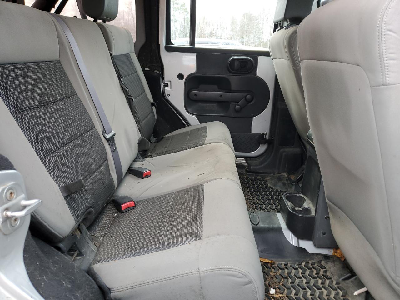 2008 Jeep Wrangler - Image 10