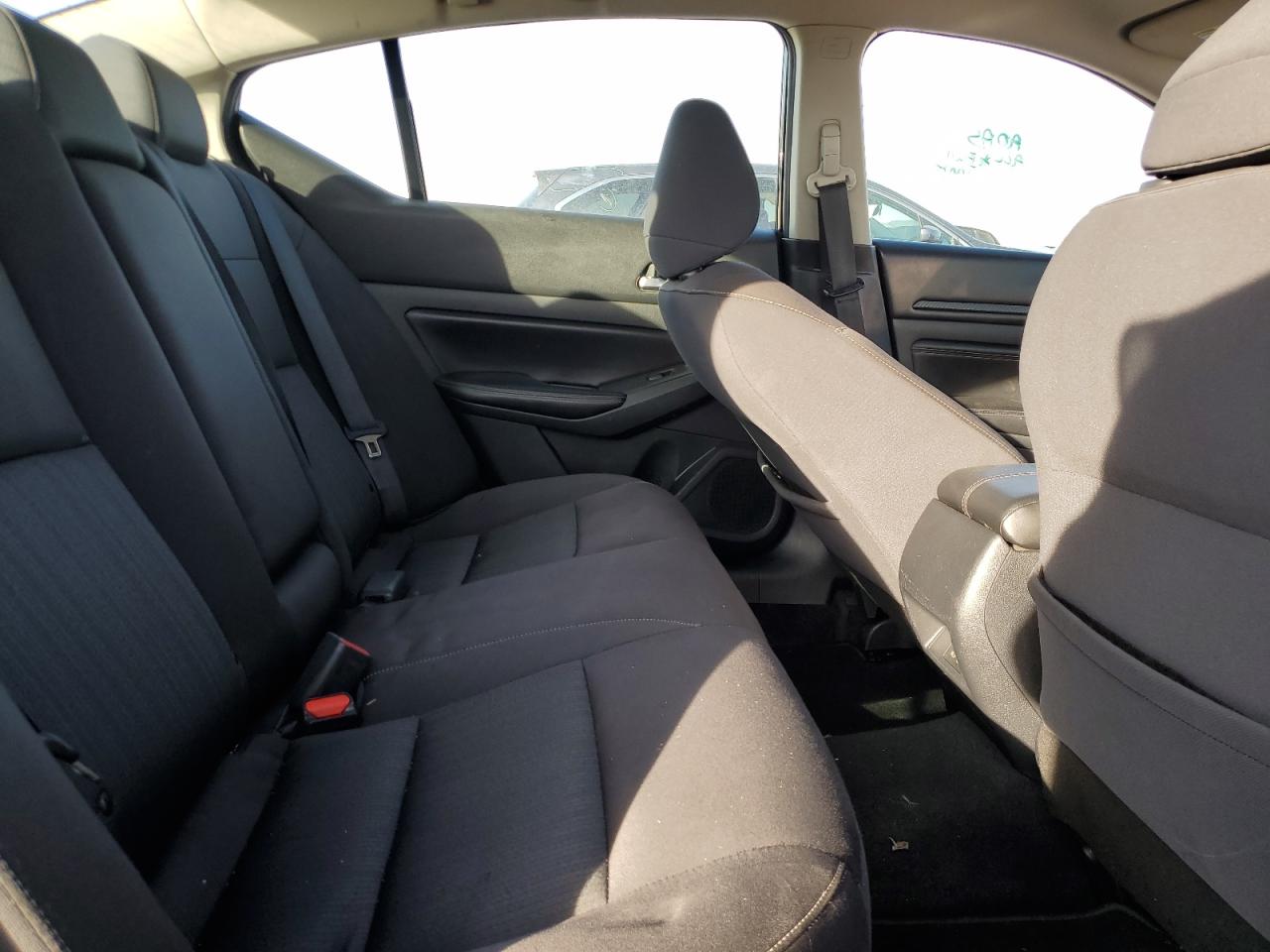 2020 Nissan Altima - Image 11