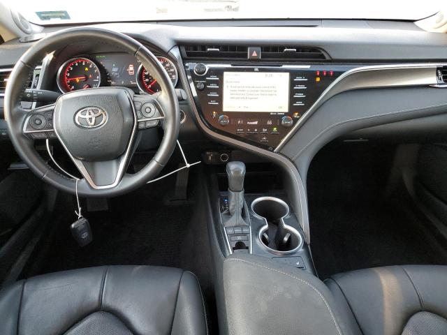  TOYOTA CAMRY 2018 Srebrny