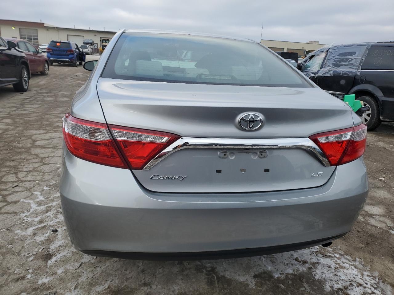 VIN 4T1BF1FK2HU427900 2017 TOYOTA CAMRY no.6