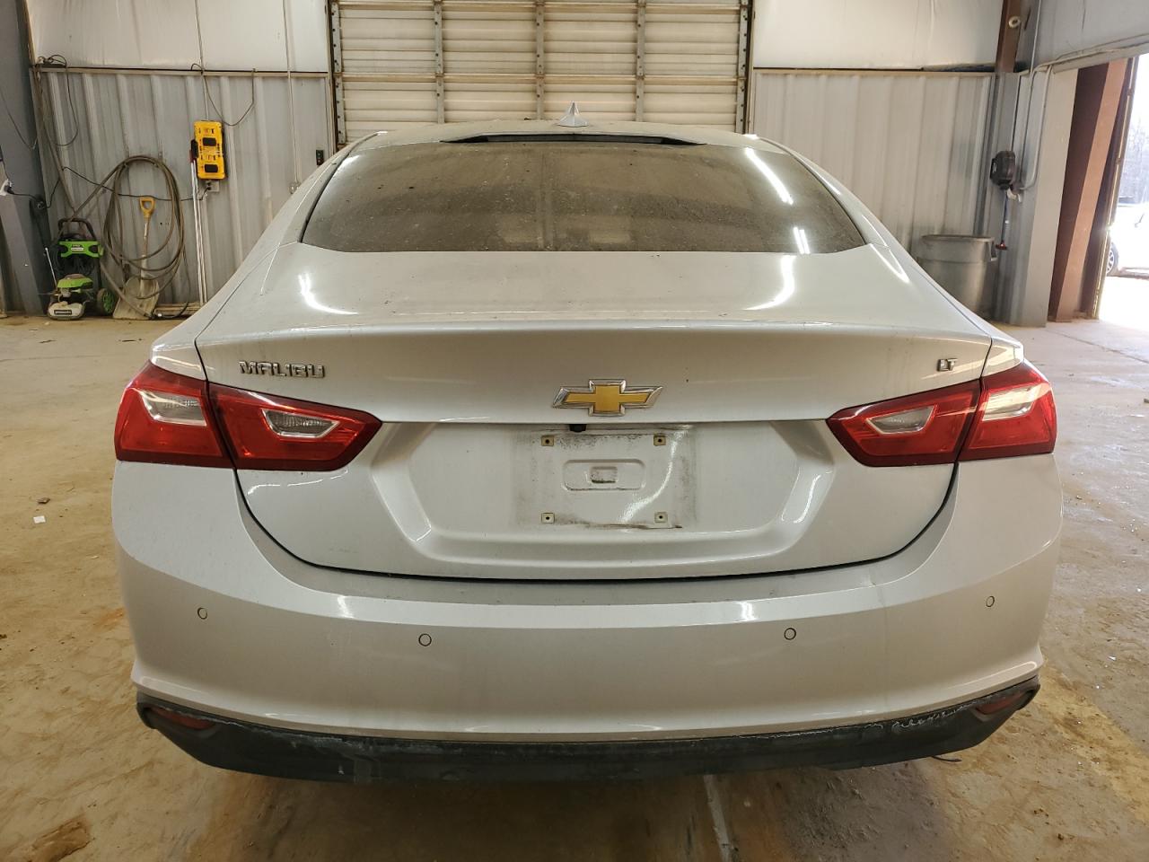 2018 Chevrolet Malibu - Image 6
