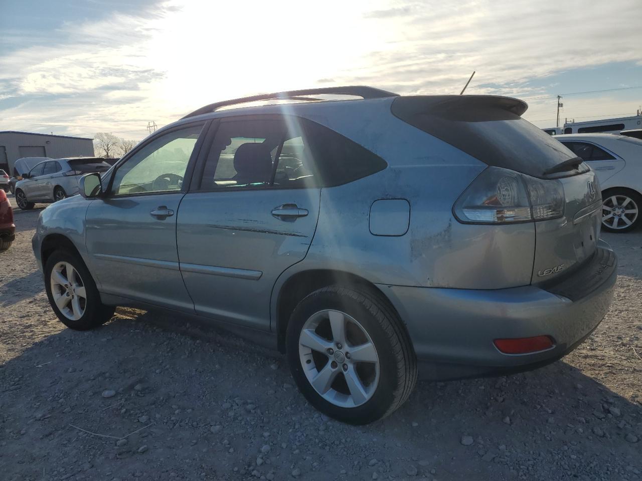 2004 Lexus RX - Image 2
