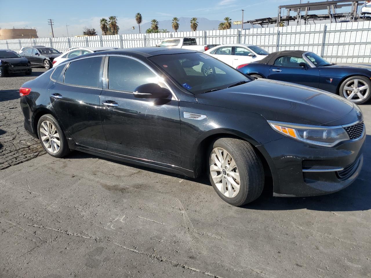 VIN 5XXGU4L33GG085909 2016 KIA OPTIMA no.4