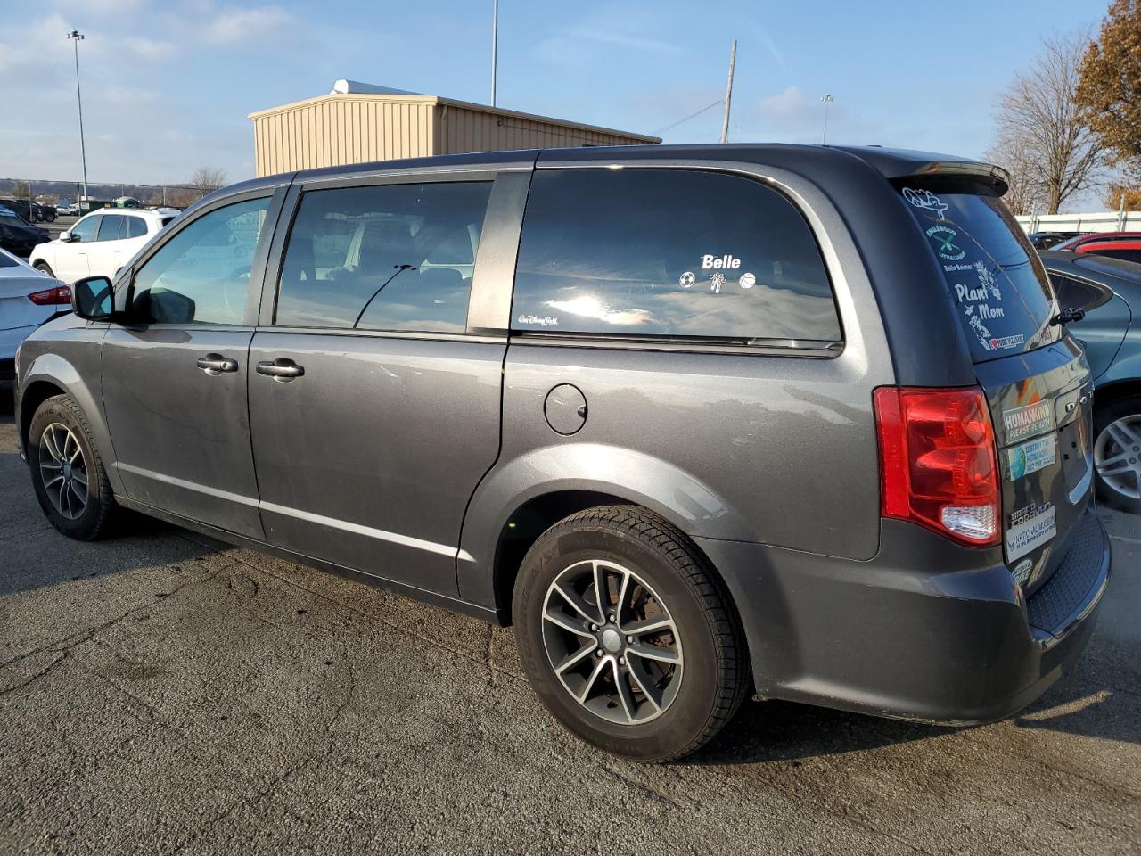 2019 Dodge Caravan - Image 2