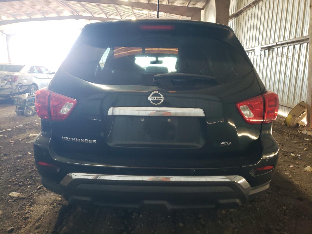 2018 Nissan Pathfinder S VIN: 5N1DR2MN5JC613994 Lot: 84306524