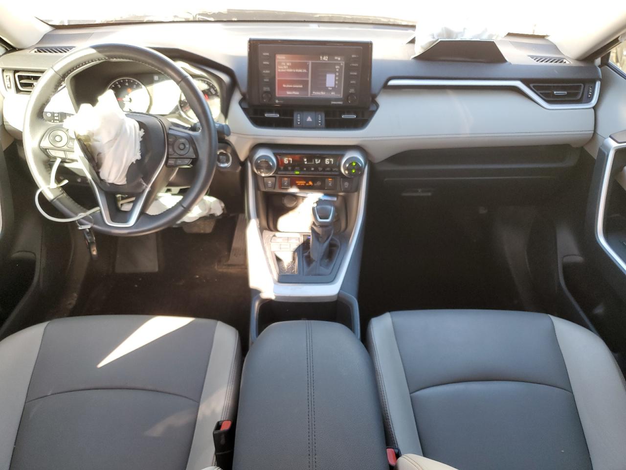 2022 Toyota RAV 4 - Image 8