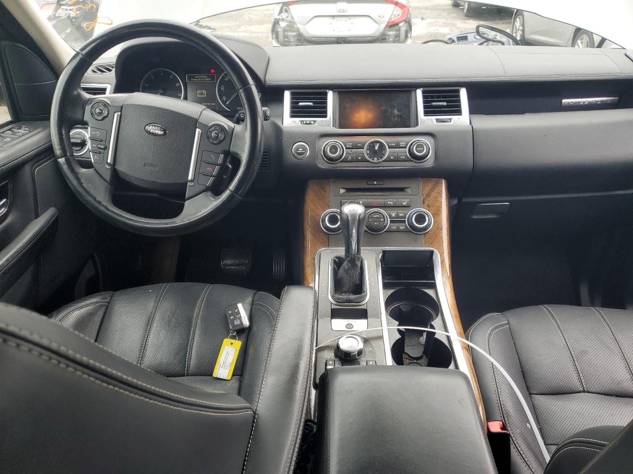 2011 Land Rover Range Rover - Image 8