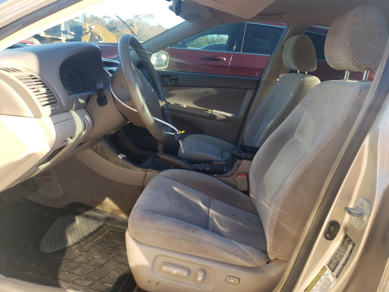 2004 Toyota Camry Le VIN: 4T1BE32K44U907063 Lot: 84829054