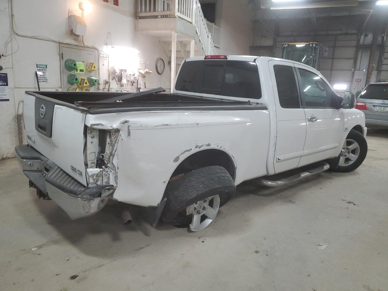 2004 Nissan Titan - Image 3