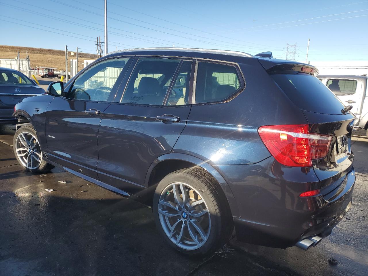 VIN 5UXWX9C56G0D65697 2016 BMW X3 no.2