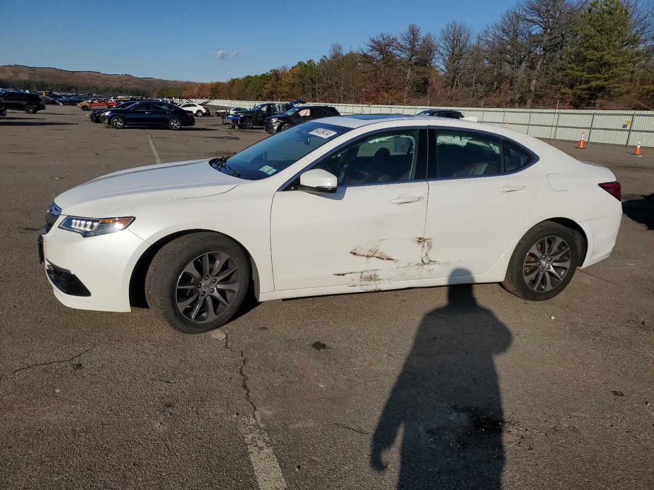 VIN 19UUB1F36HA010946 2017 ACURA TLX no.1