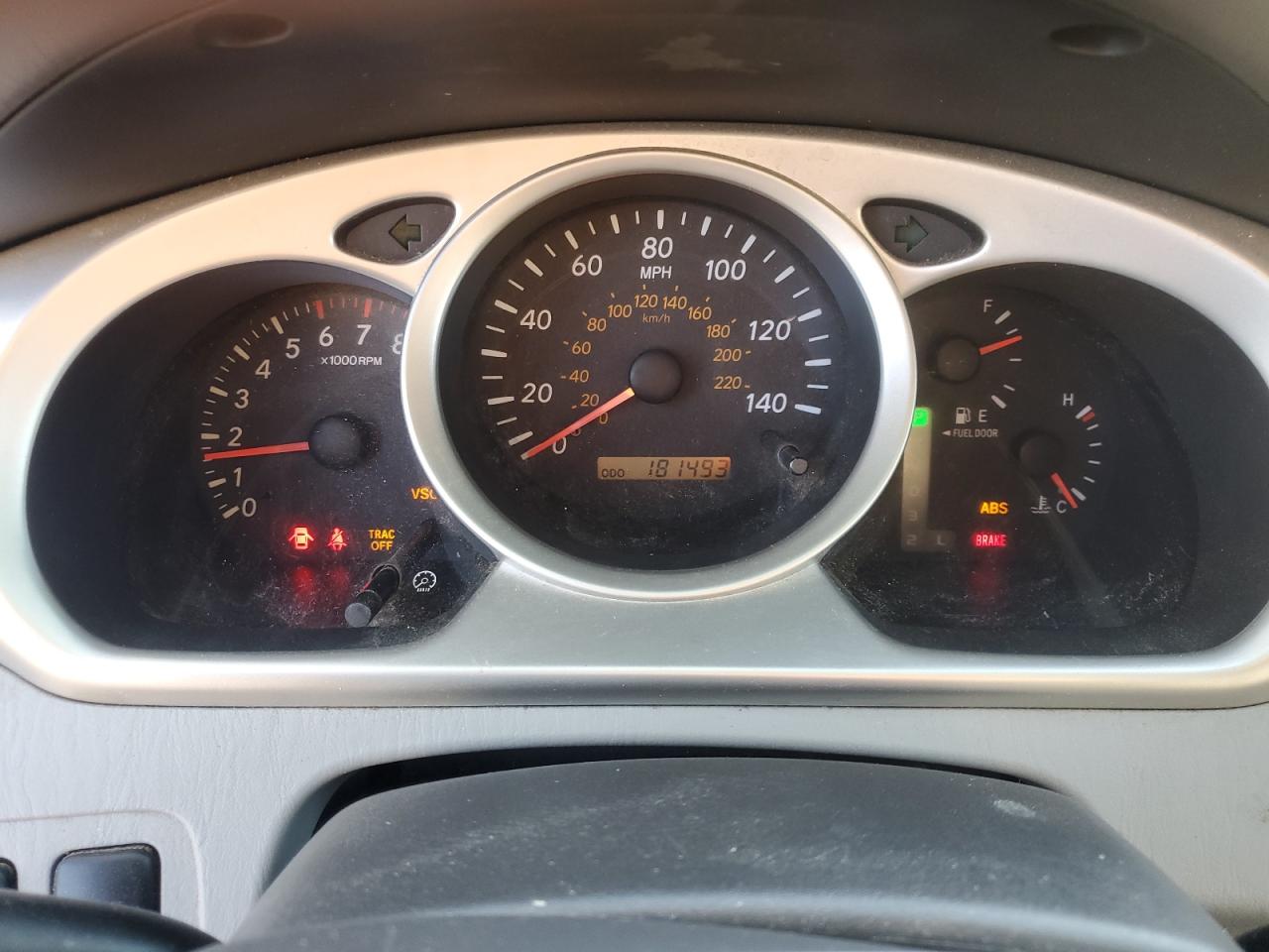2004 Toyota Highlander - Image 9