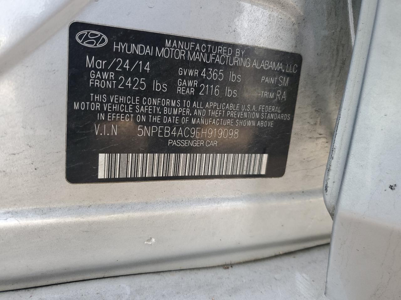 2014 Hyundai Sonata - Image 12