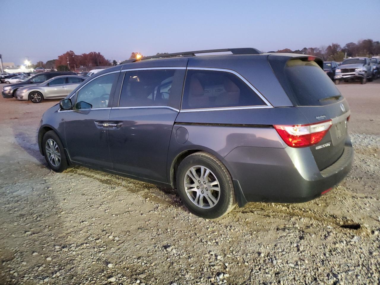 2012 Honda Odyssey - Image 2