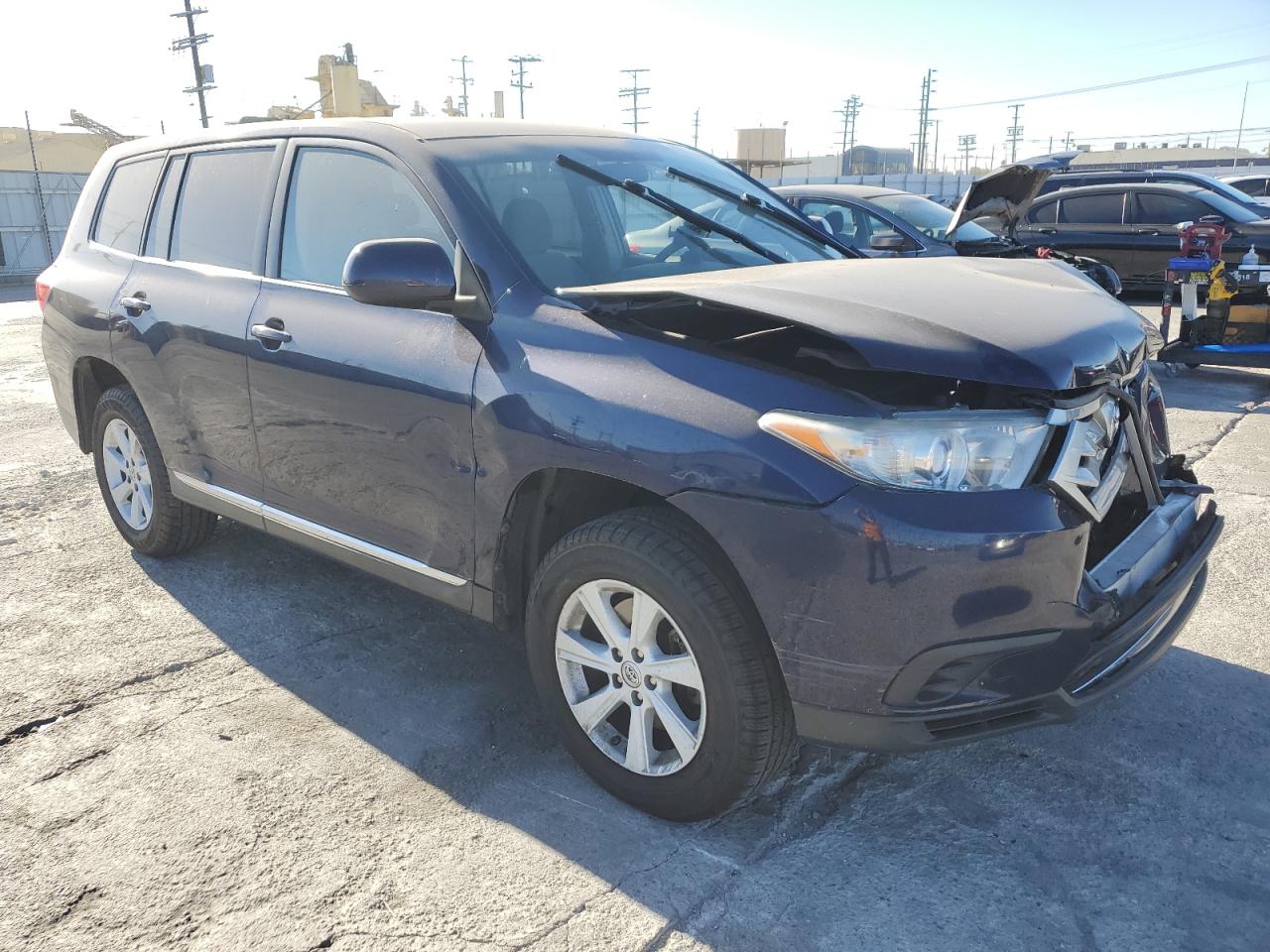 VIN 5TDZA3EH6DS043104 2013 TOYOTA HIGHLANDER no.4