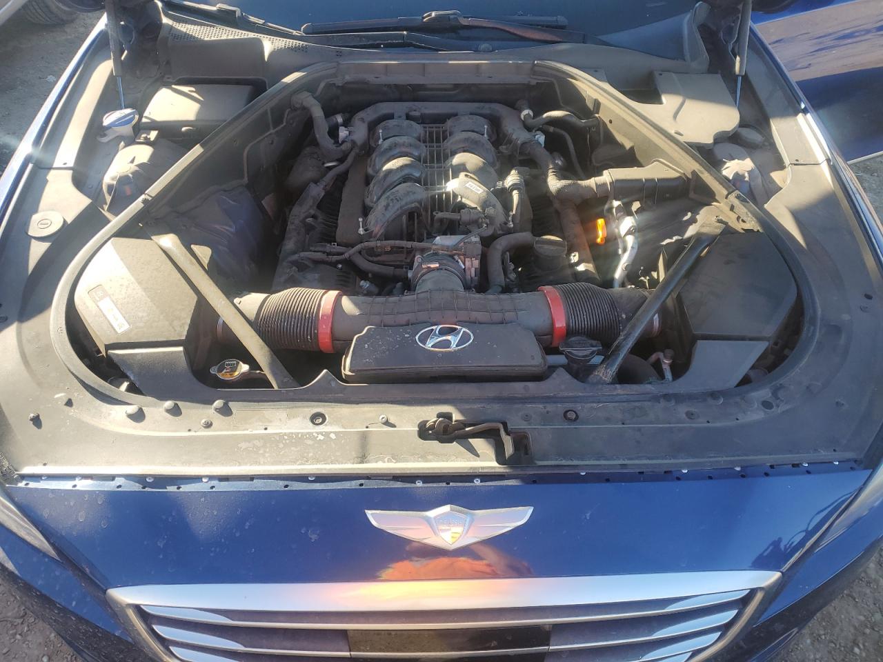 2015 Hyundai Genesis - Image 11