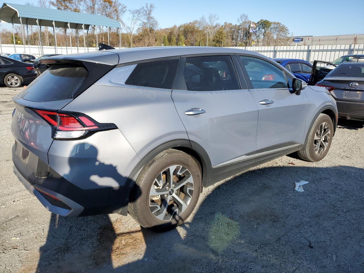 2023 Kia Sportage - Image 3