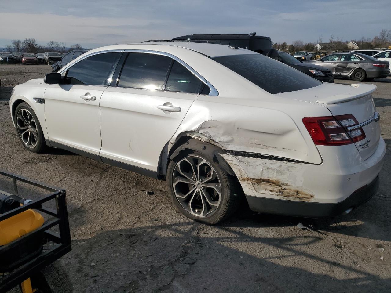 2017 Ford Taurus - Image 2