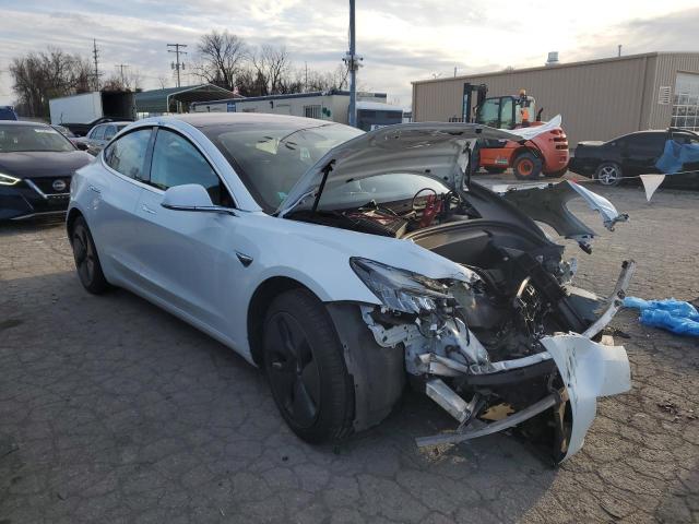  TESLA MODEL 3 2018 Белы