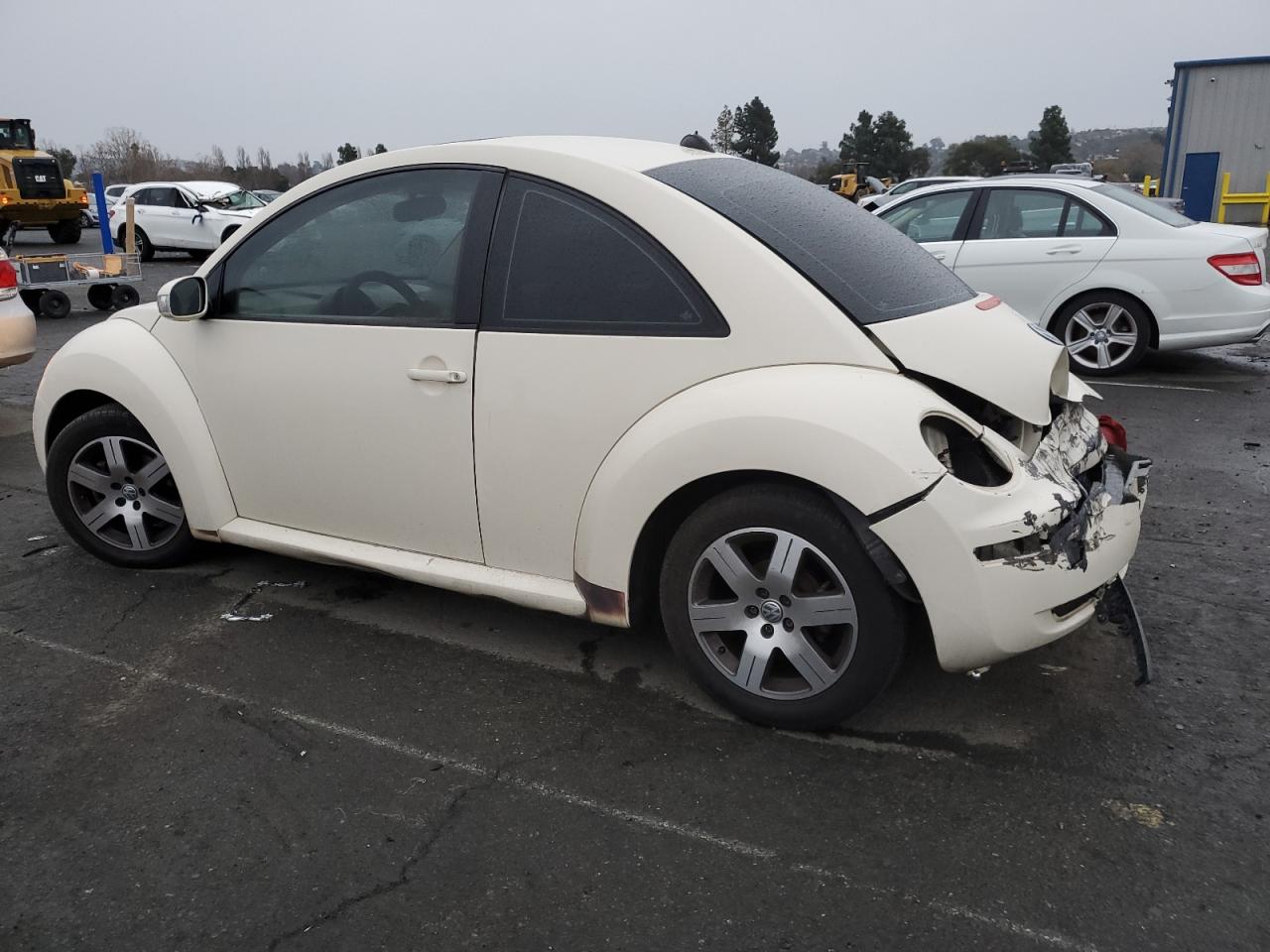 2006 Volkswagen Beetle - Image 2