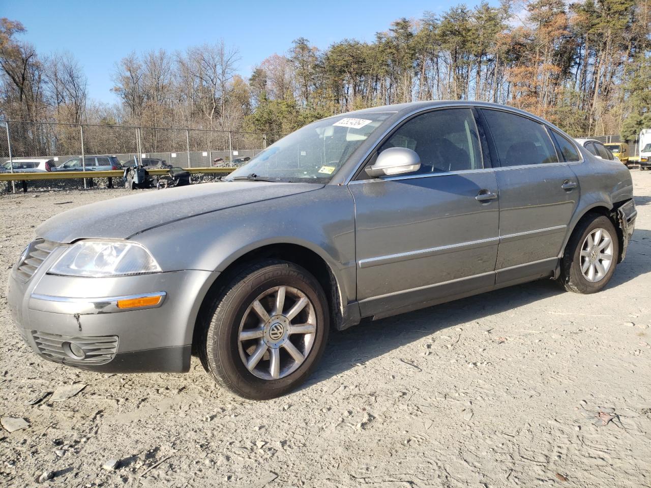 2004 Volkswagen Passat - Image 1