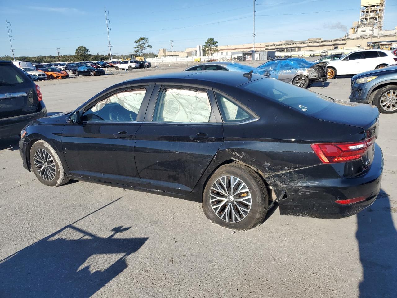 2021 Volkswagen Jetta - Image 2