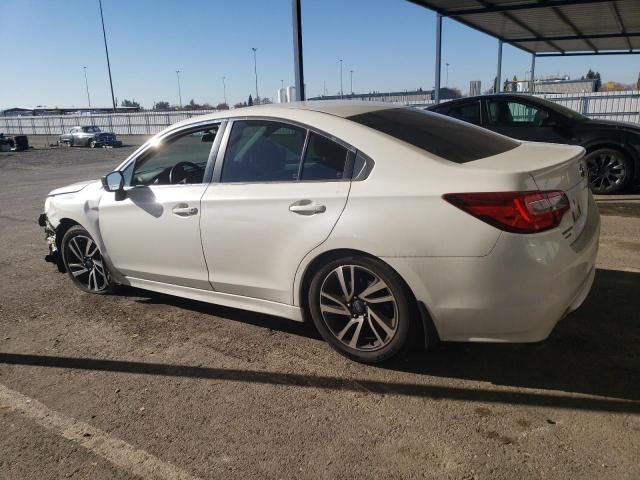  SUBARU LEGACY 2015 Білий