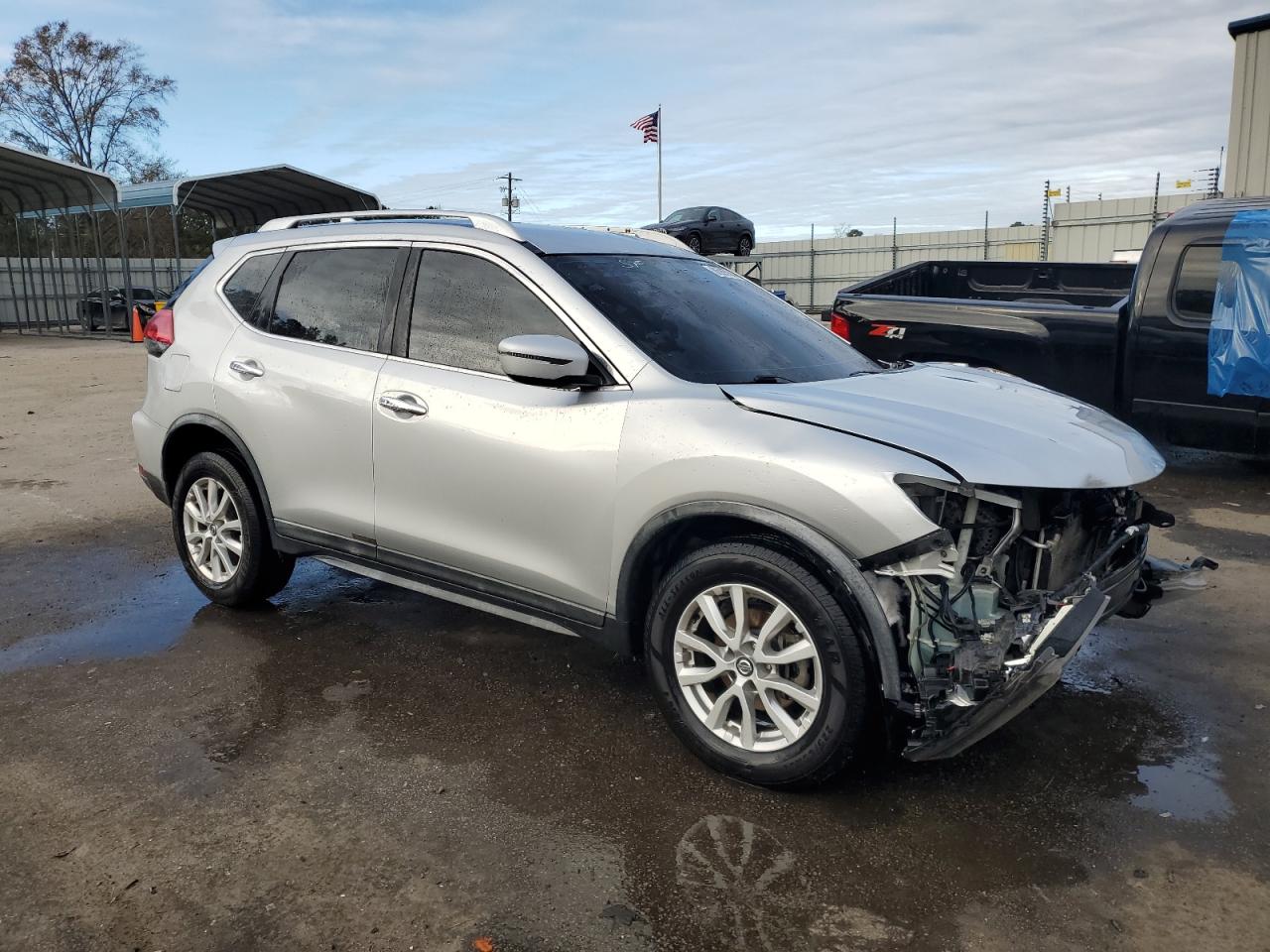 2017 Nissan Rogue - Image 4