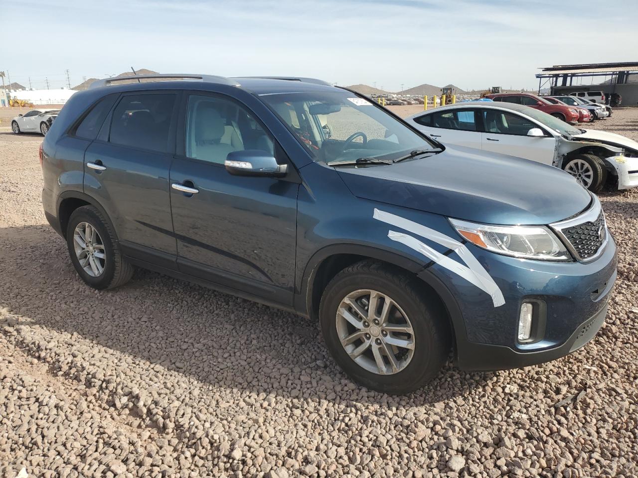 VIN 5XYKT4A63EG520074 2014 KIA SORENTO no.4