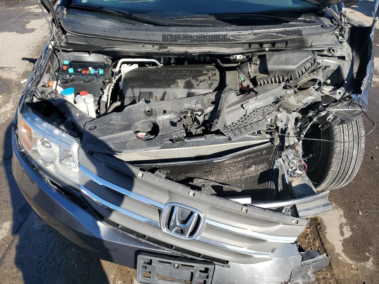 2012 Honda Odyssey - Image 12