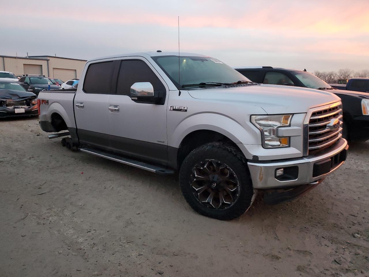 VIN 1FTEW1EP3GKD16247 2016 FORD F-150 no.4