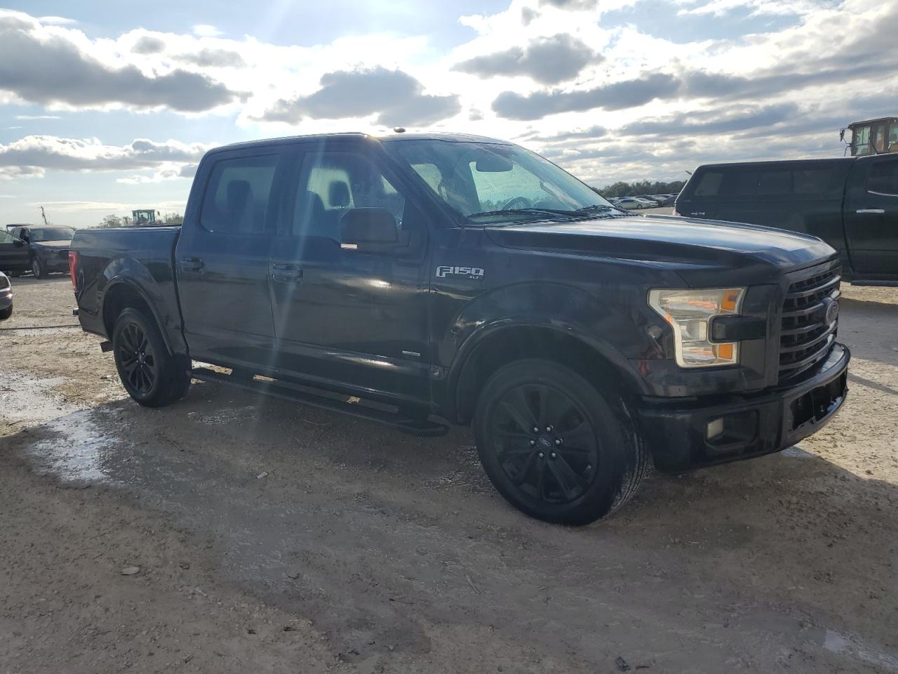 2015 Ford F-150 - Image 4