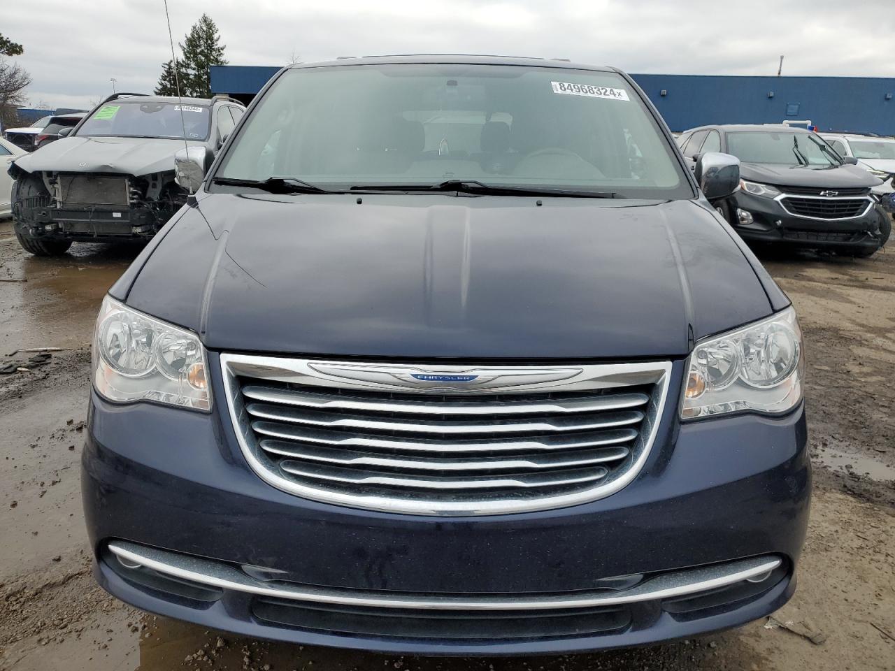 VIN 2C4RC1CG3GR215269 2016 CHRYSLER MINIVAN no.5