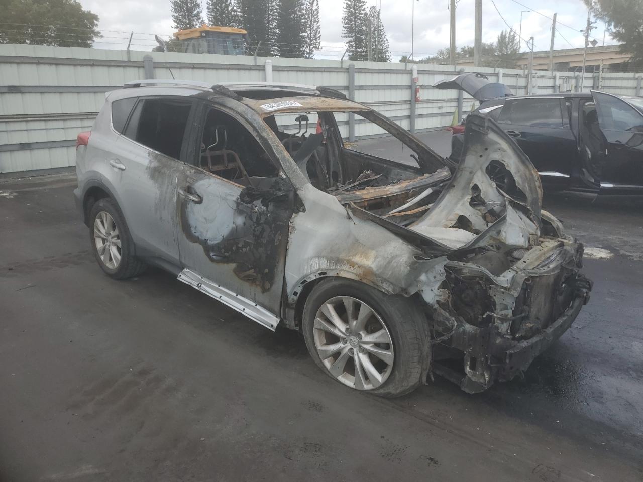 2015 Toyota RAV 4 - Image 4