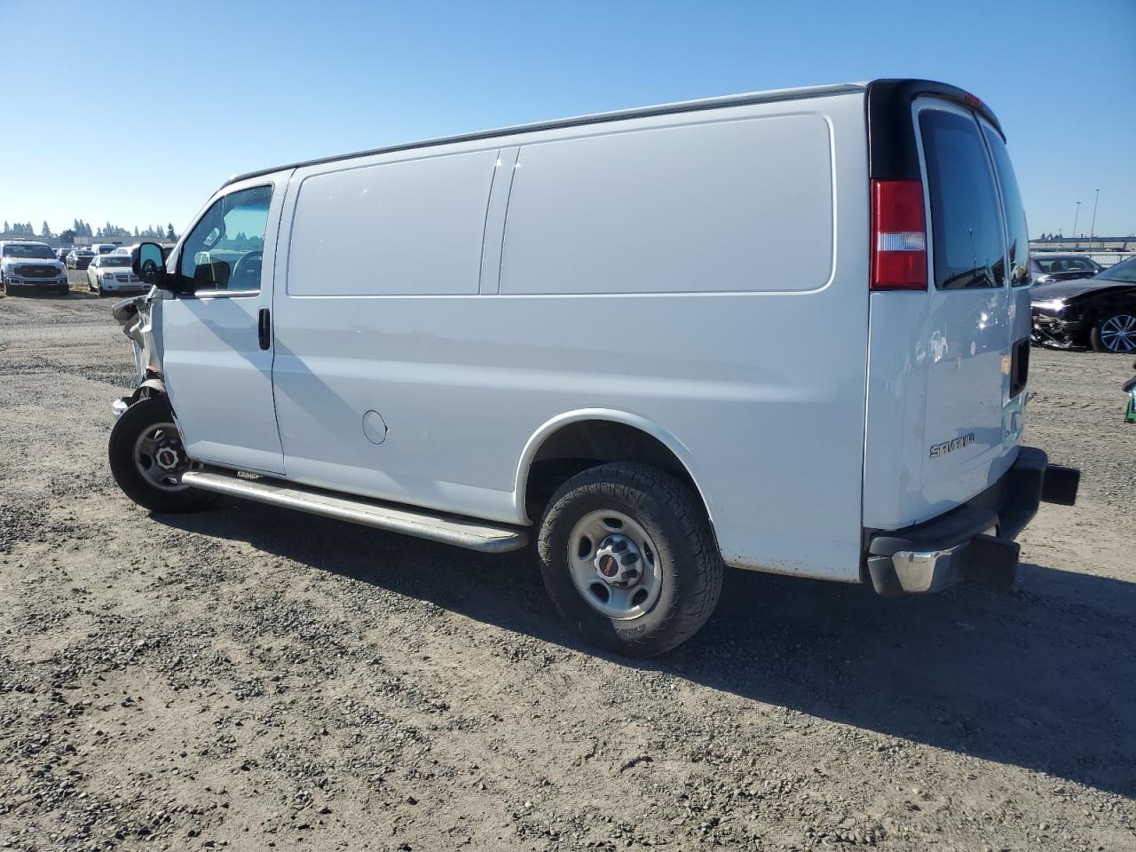 VIN 1GTW7AFG9K1256506 2019 GMC SAVANA no.2