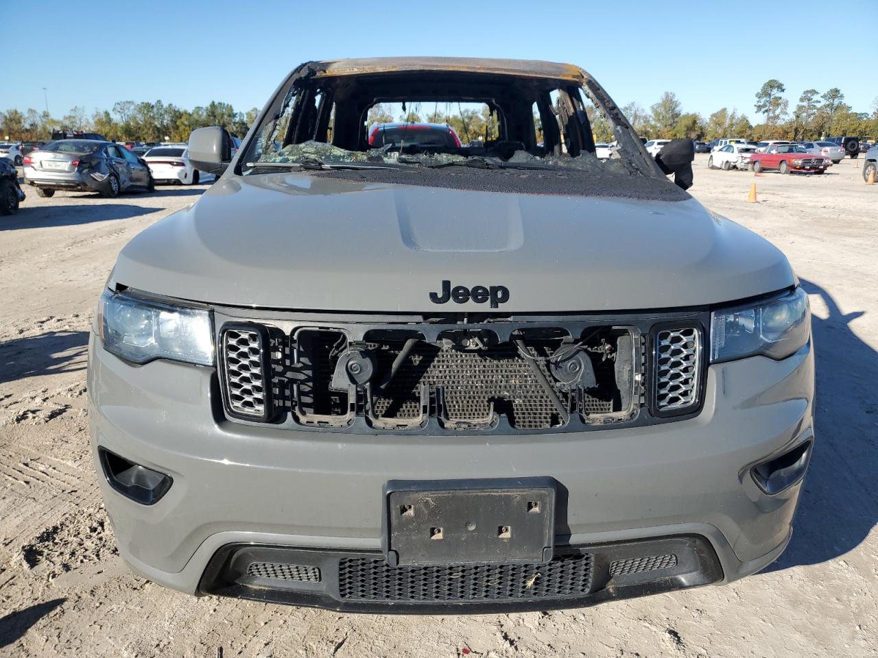 2020 Jeep Grand Cherokee - Image 5