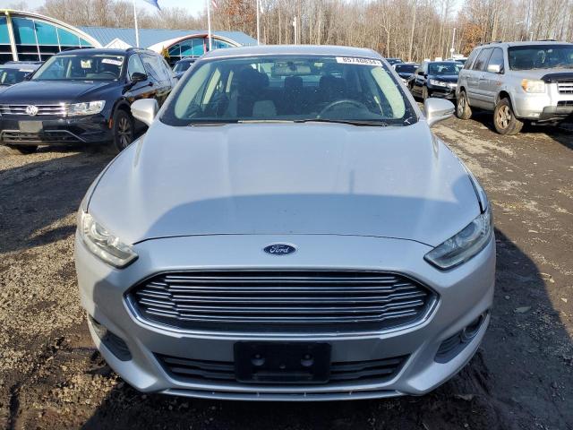 Седани FORD FUSION 2016 Сріблястий