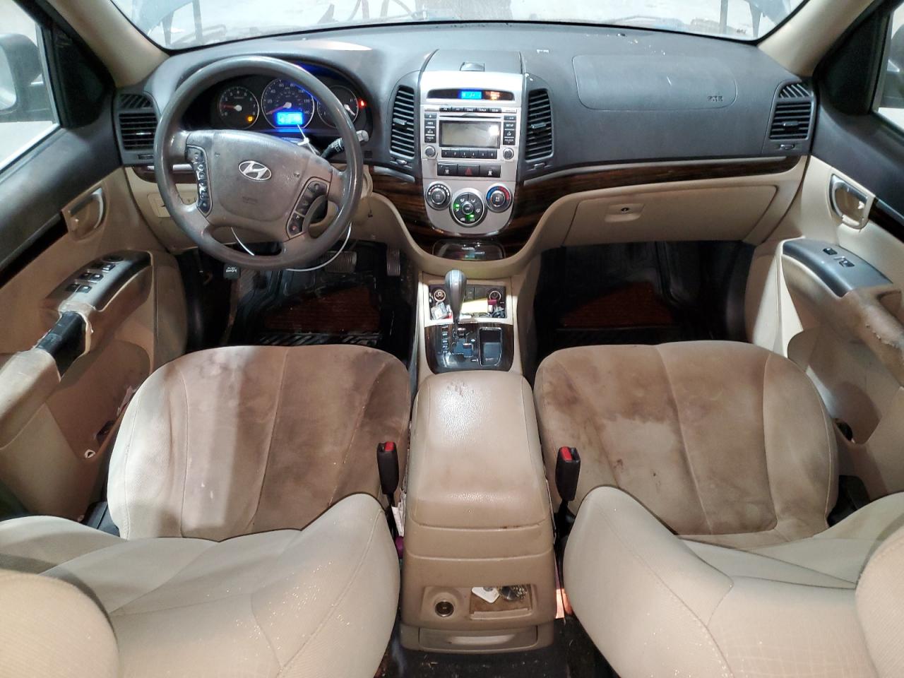 2012 Hyundai Santa Fe - Image 8
