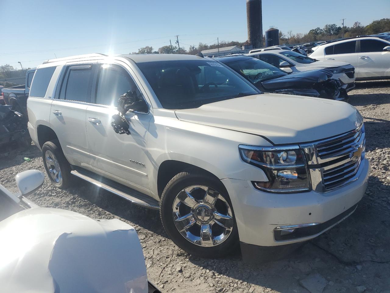 VIN 1GNSCCKC7FR255085 2015 CHEVROLET TAHOE no.4