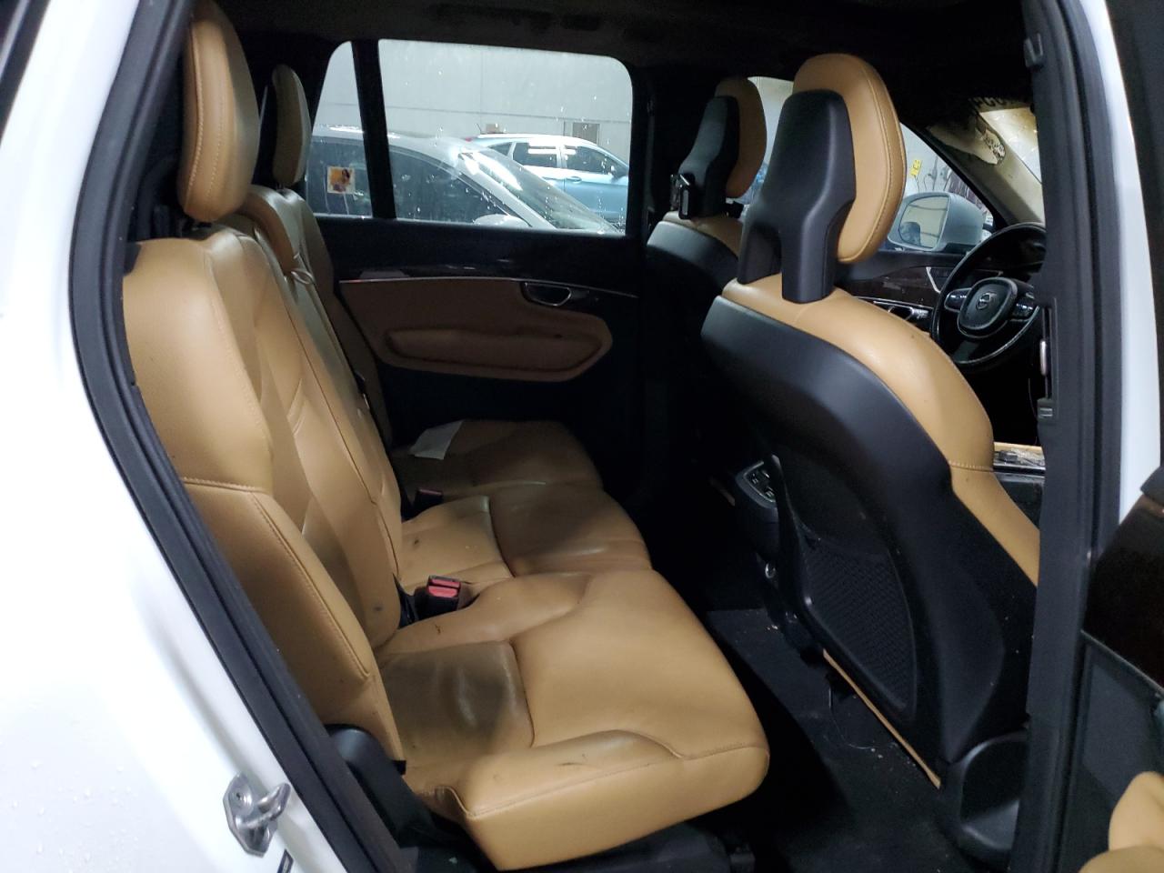 2016 Volvo XC90 - Image 10