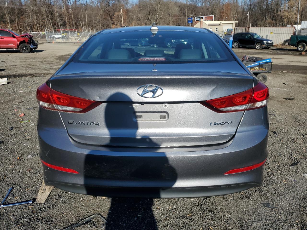 2017 Hyundai Elantra - Image 6