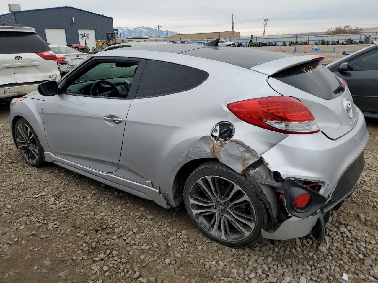 2016 Hyundai Veloster - Image 2