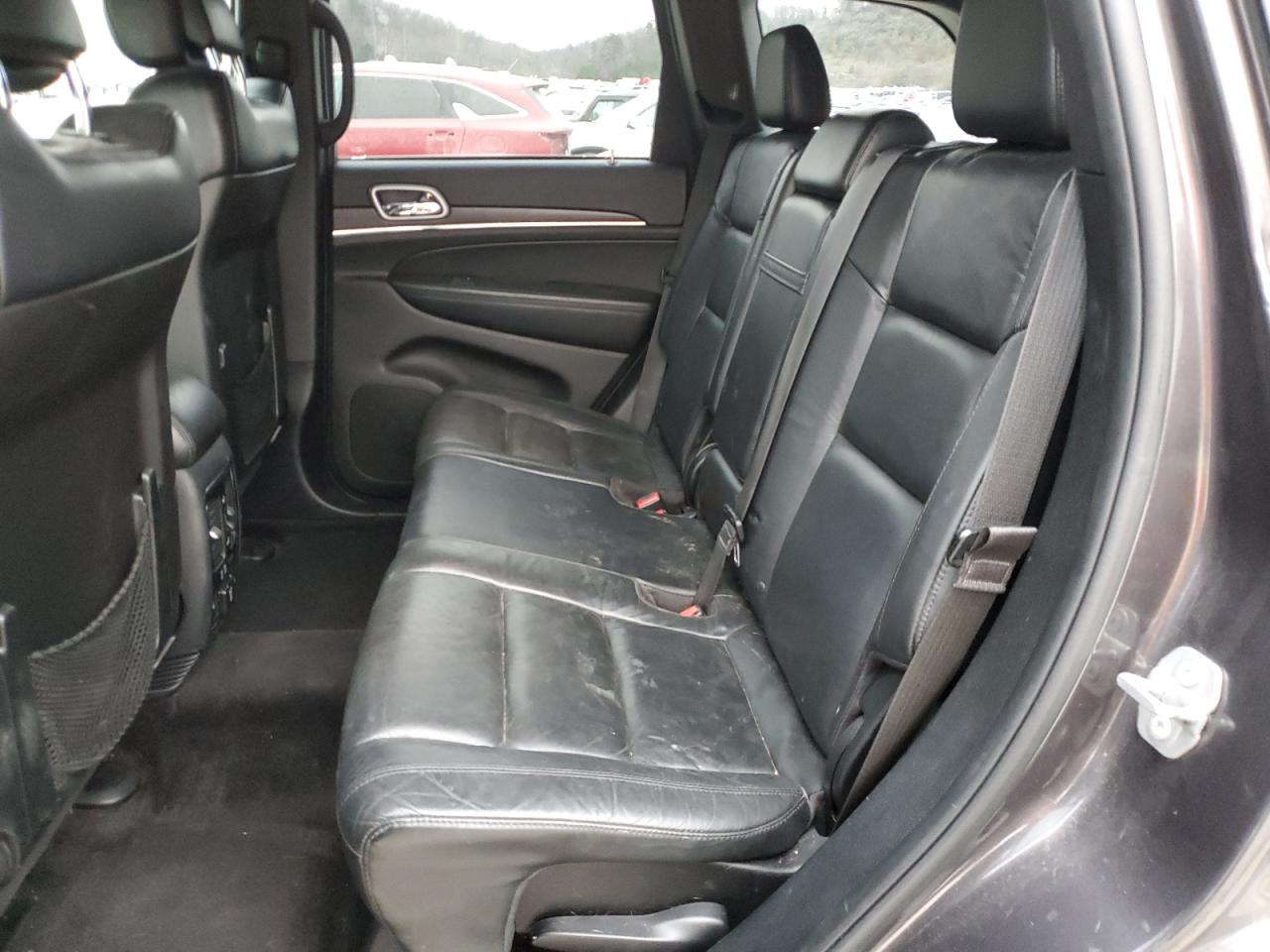2018 Jeep Grand Cherokee - Image 11