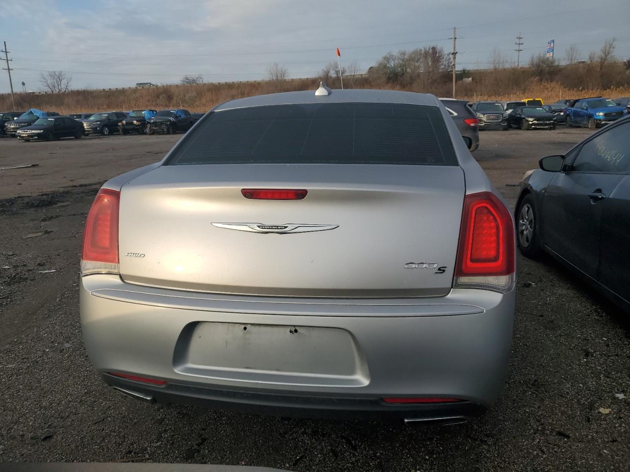 2016 Chrysler 300 - Image 6