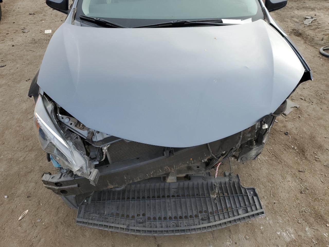 VIN 2T1BURHE6JC020911 2018 TOYOTA COROLLA no.11