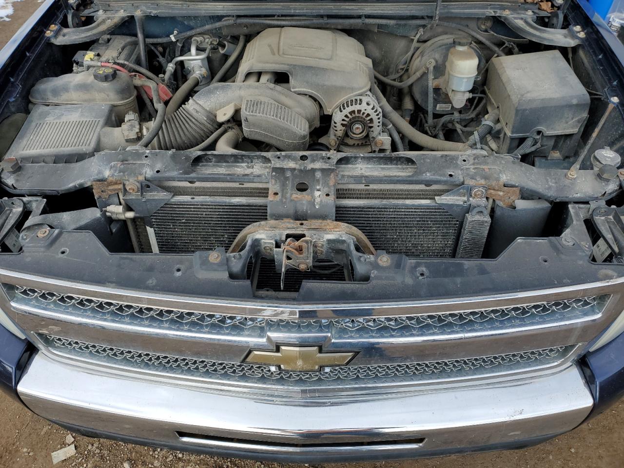 2011 Chevrolet Silverado - Image 11