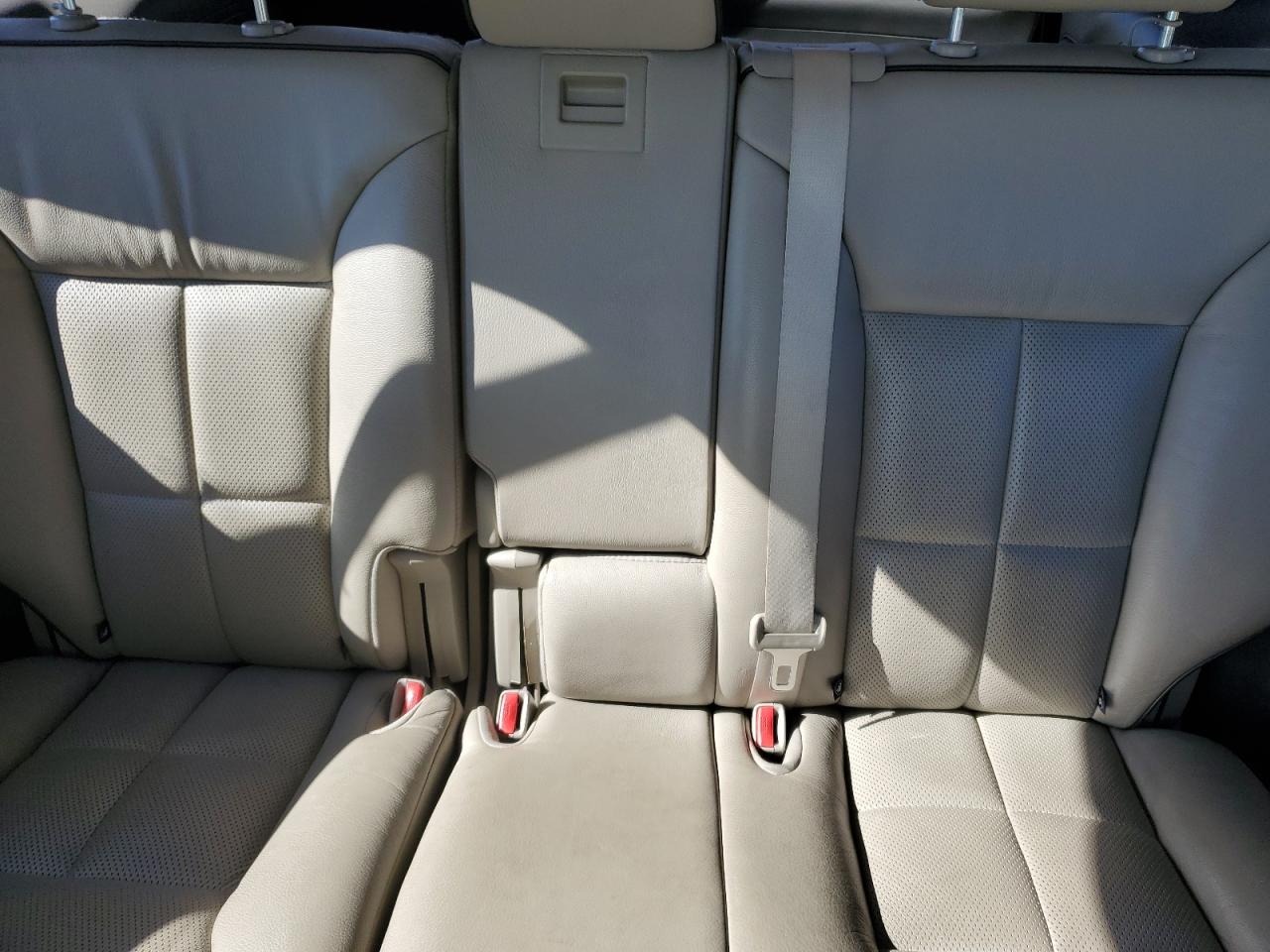 2010 Lincoln MKX - Image 10