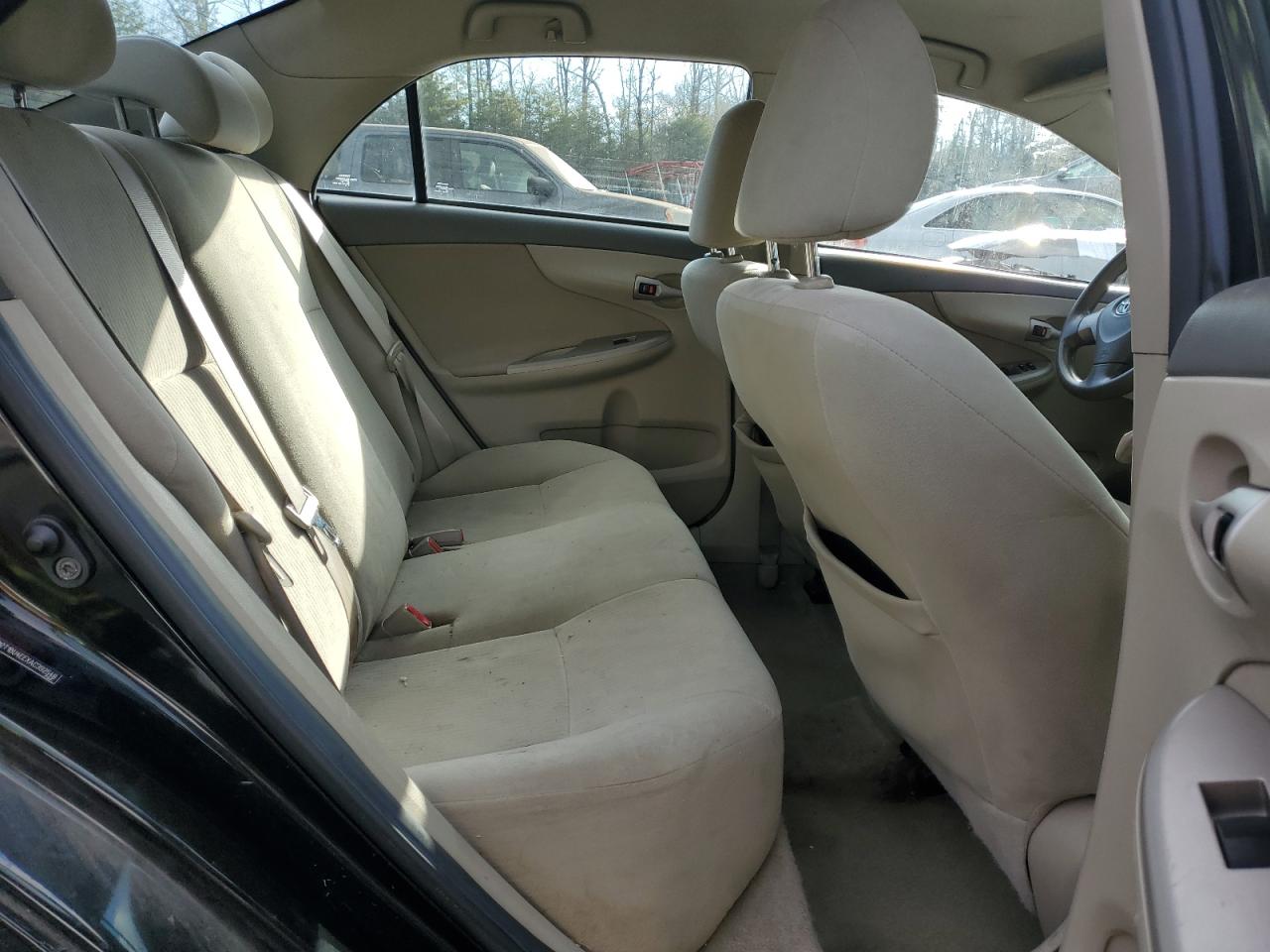 2010 Toyota Corolla Base VIN: 2T1BU4EEXAC392548 Lot: 85827804