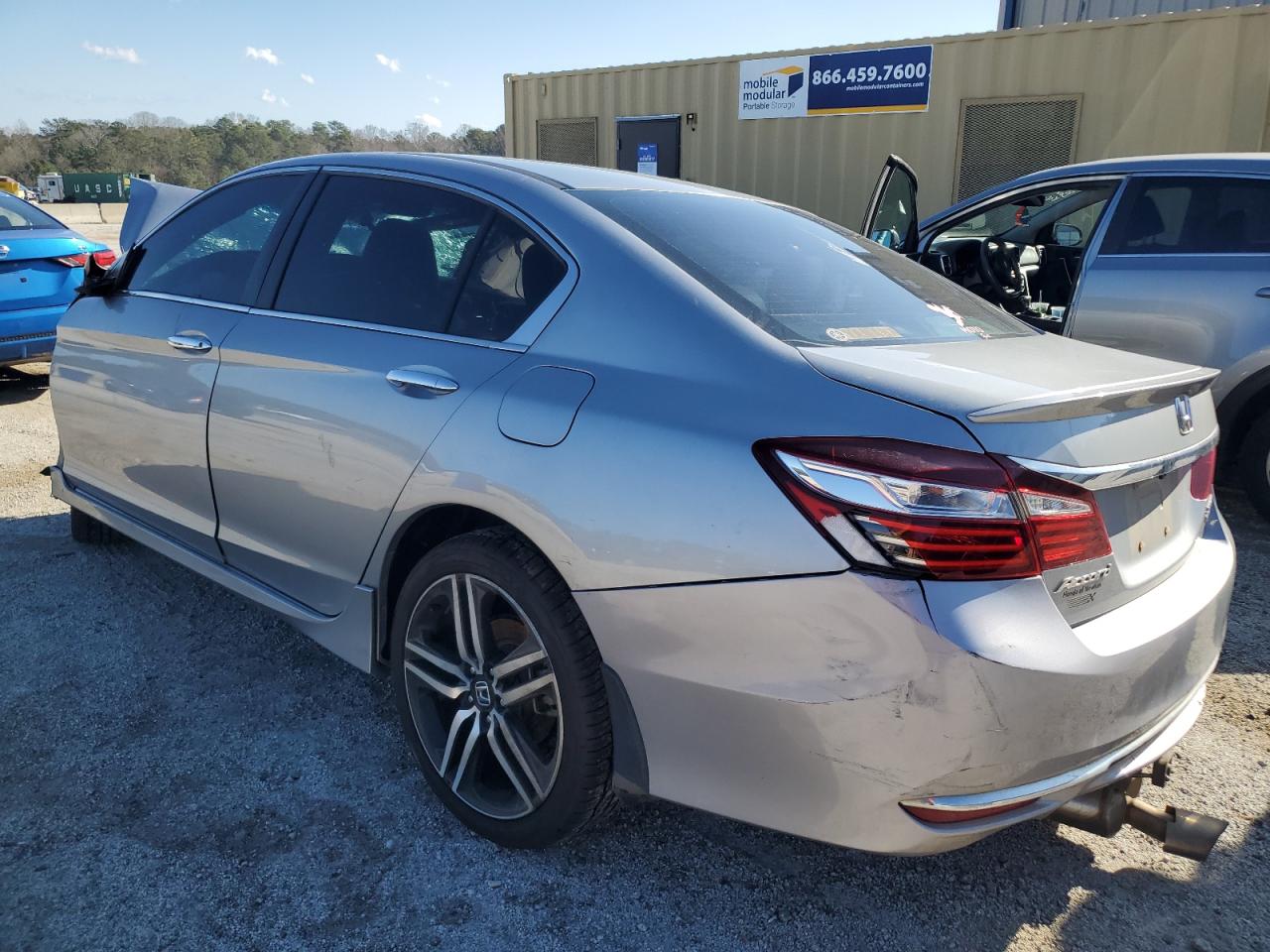 1HGCR2F18HA016890 2017 HONDA ACCORD - Image 2