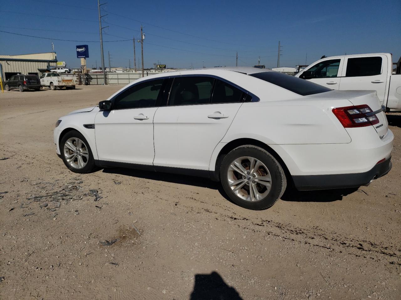2016 Ford Taurus - Image 2